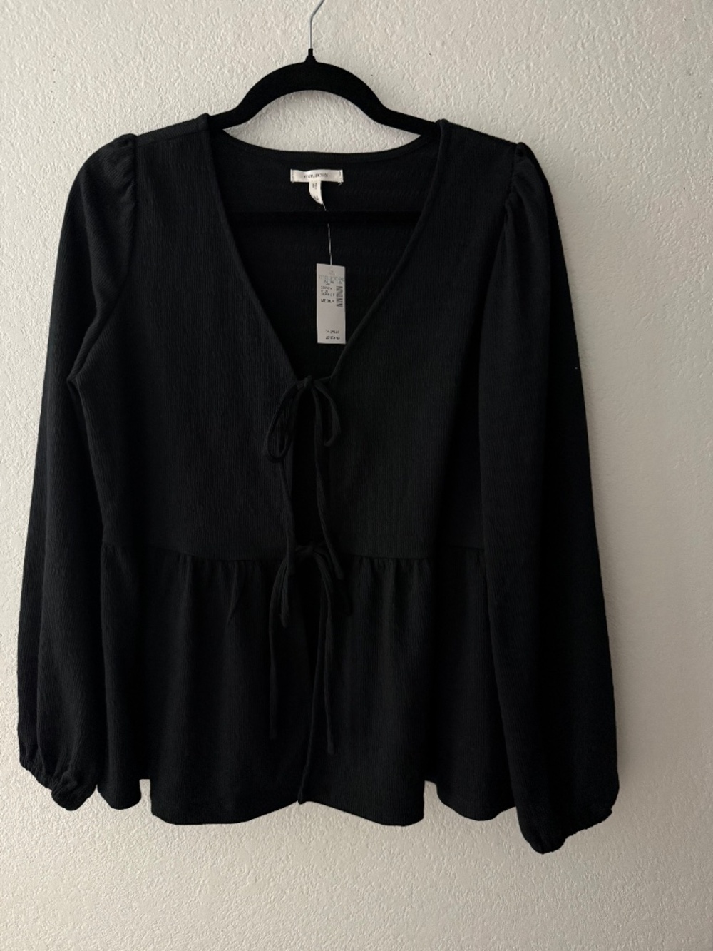 Nwt tie front blouse
